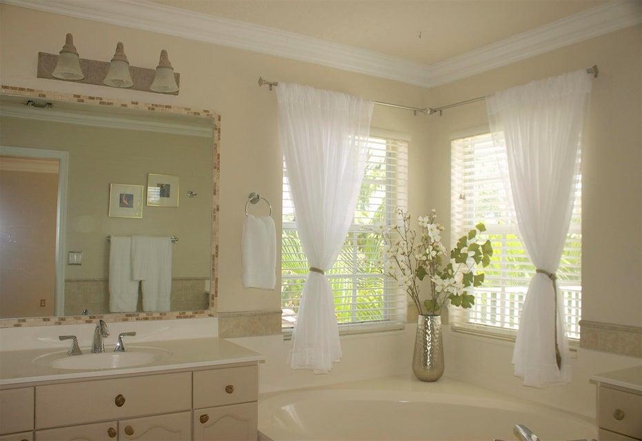 BOYNTON WATERS - Residential