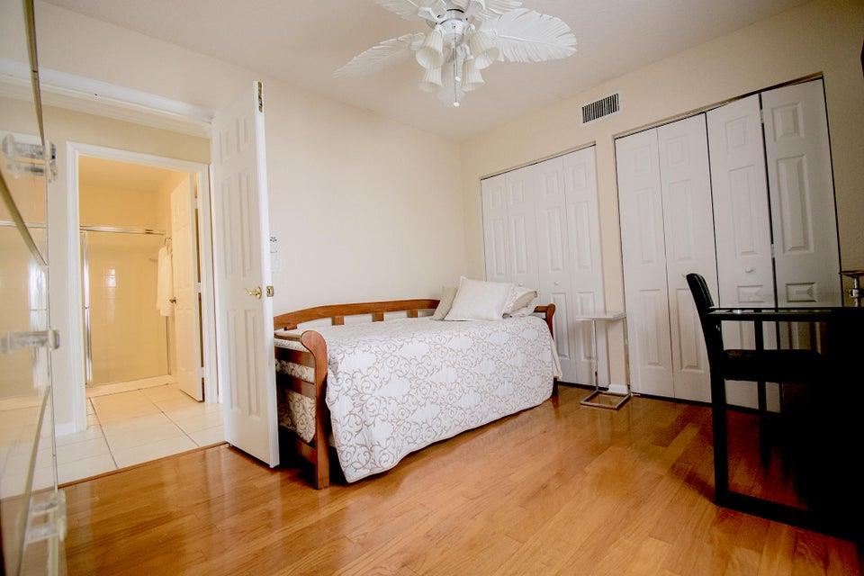 BOYNTON WATERS - Residential