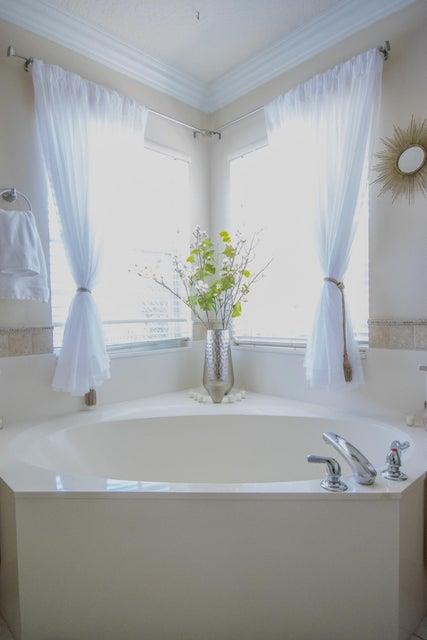 BOYNTON WATERS - Residential