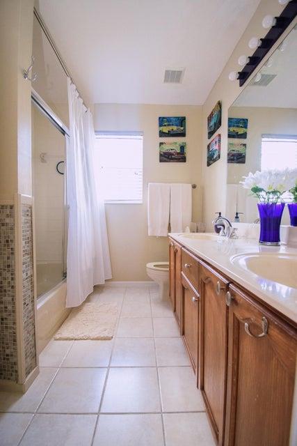 BOYNTON WATERS - Residential