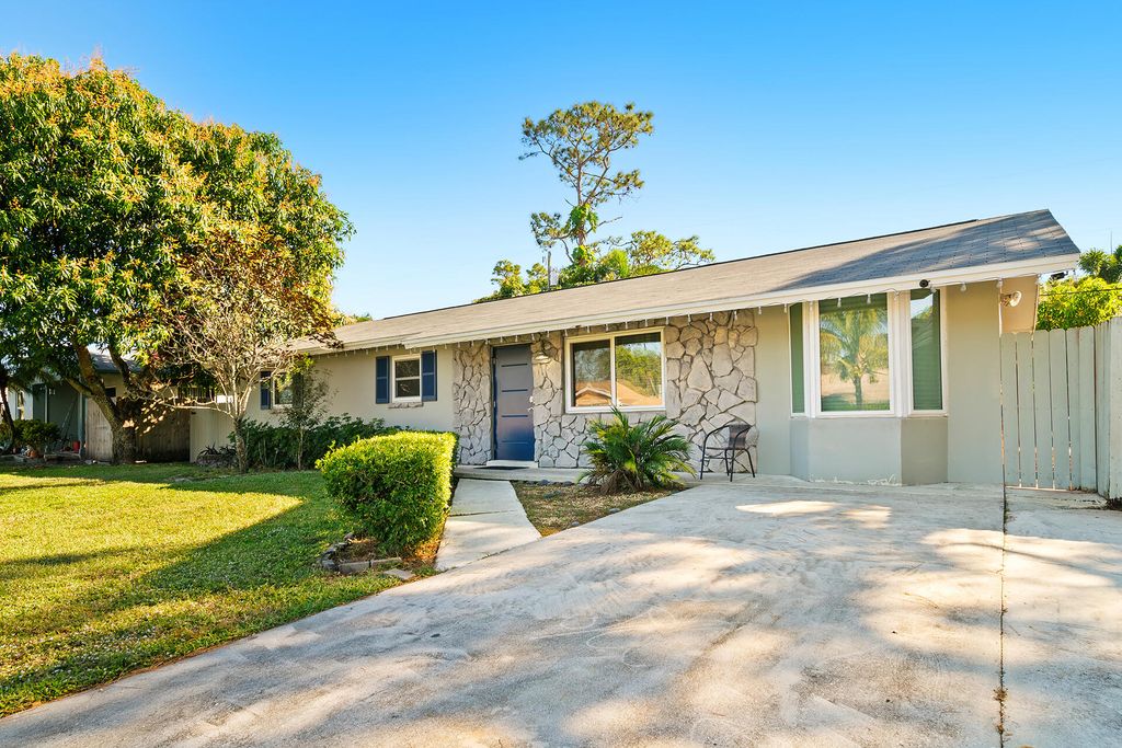 Photo of 3642 Kitely Avenue, Boynton Beach, FL 33436 (MLS # R11158760)