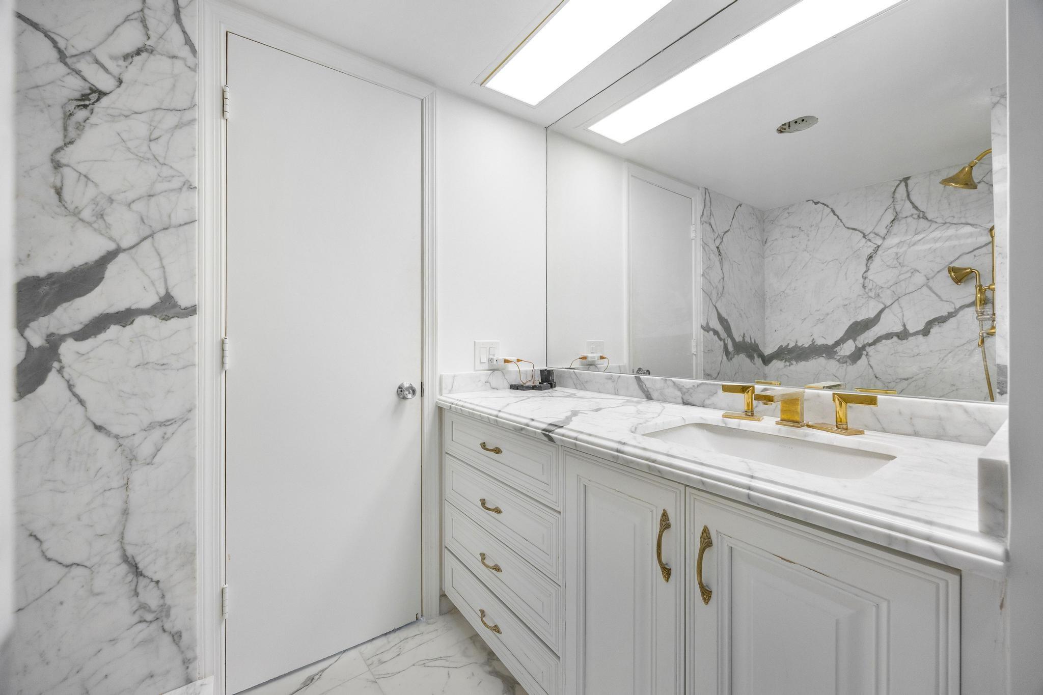 Point of Americas - Residential