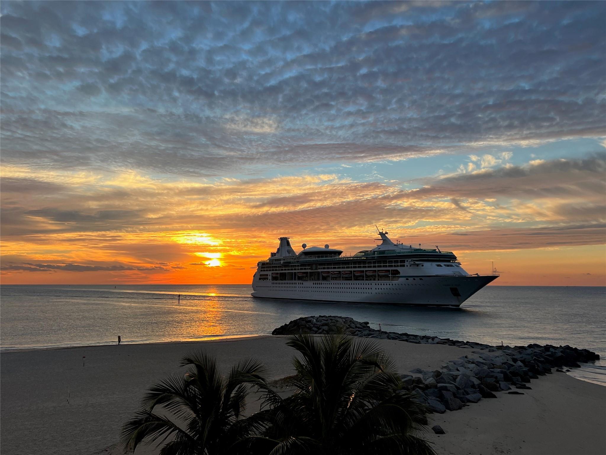 Point of Americas - Residential