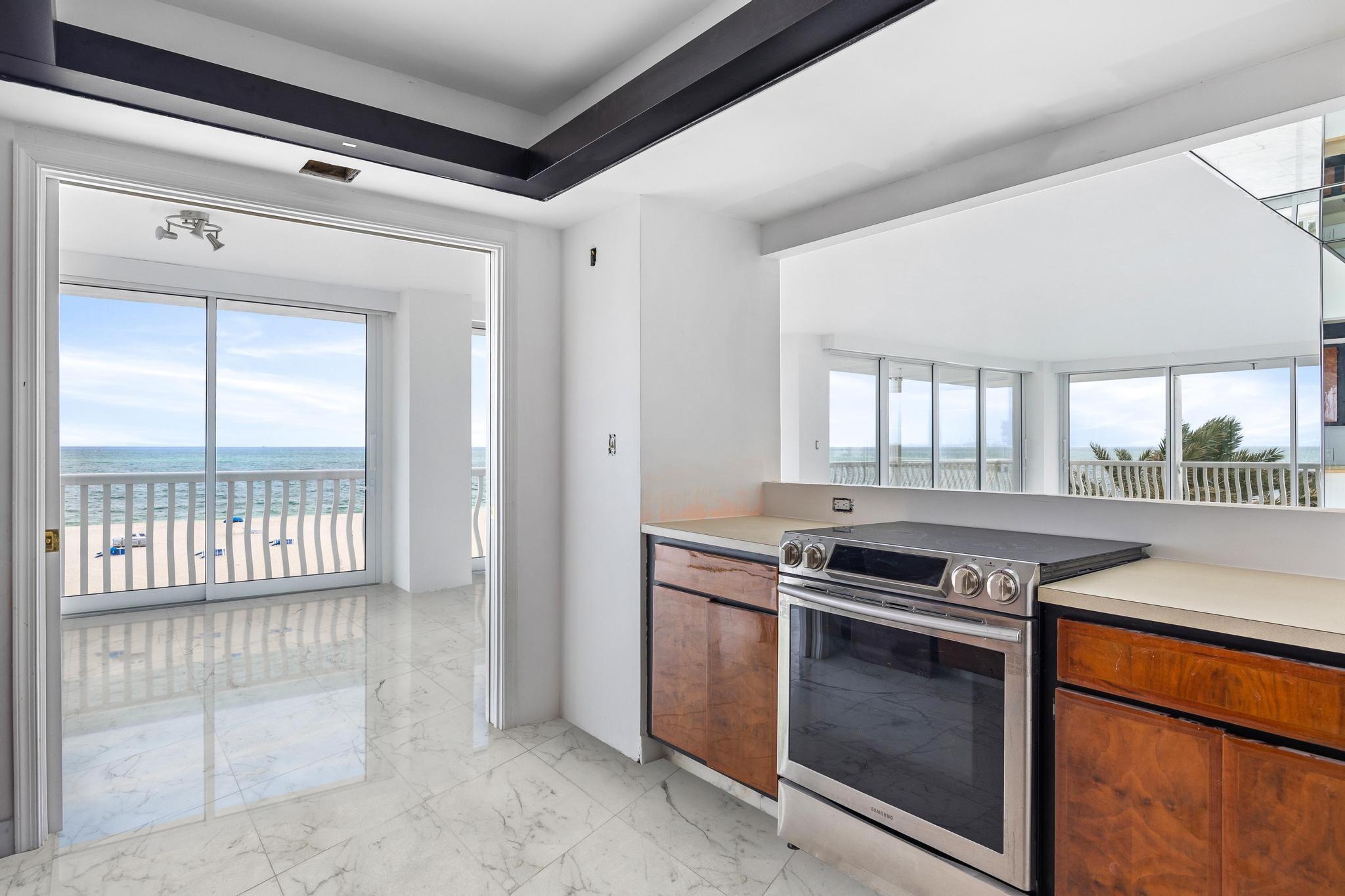 Point of Americas - Residential