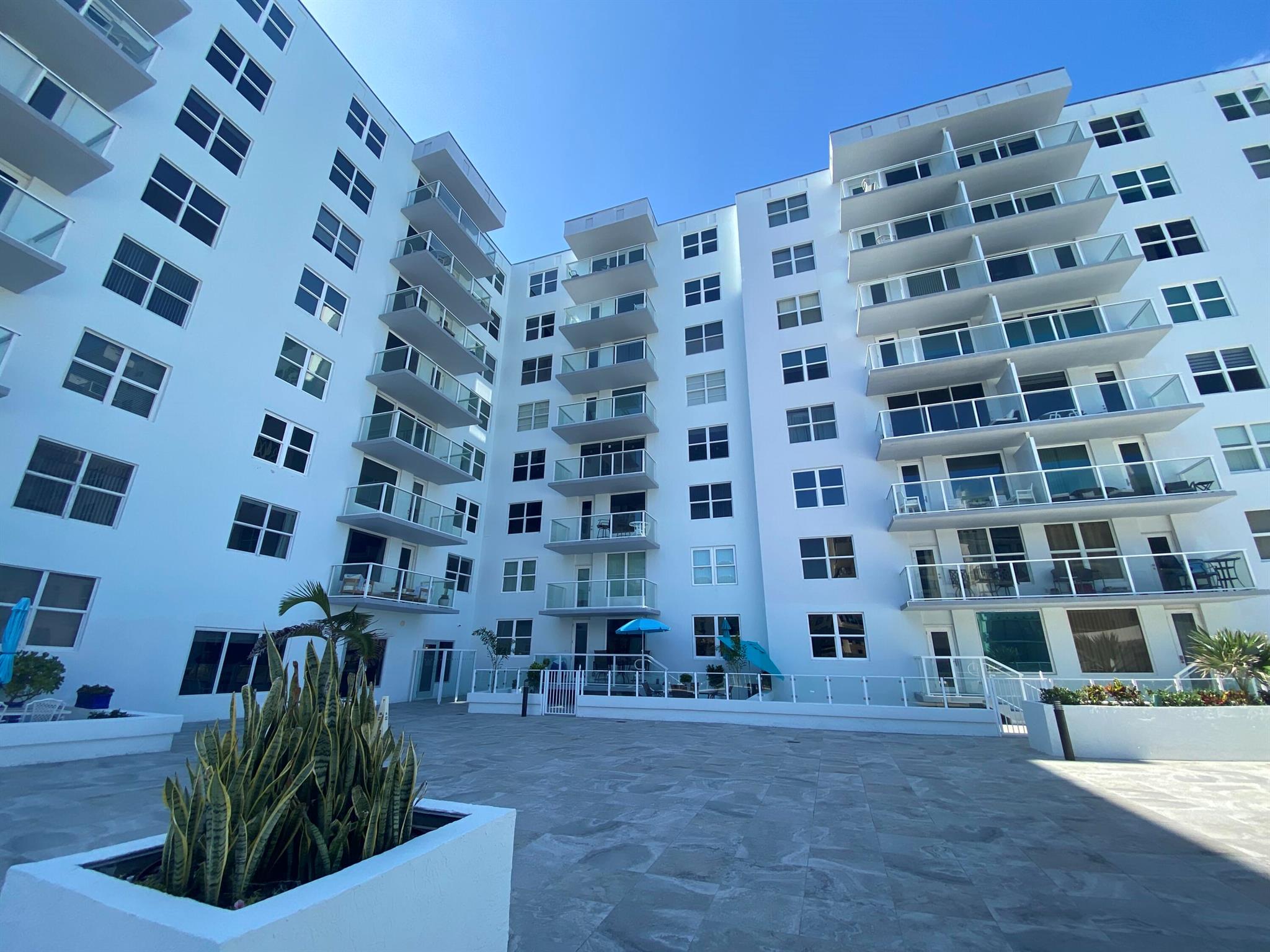 PATRICIAN OF PALM BEACH C - Residential Lease