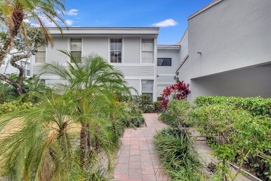 Photo of 6229 Old Court Road #206, Boca Raton, FL 33433 (MLS # F10438957)