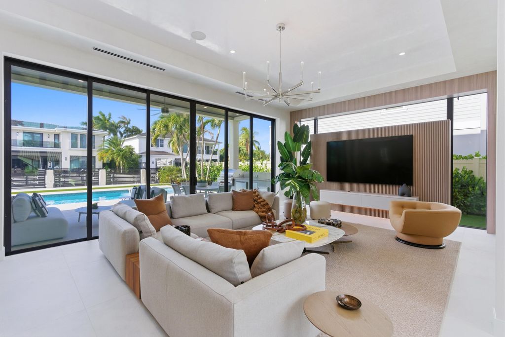 Photo of 511 Silver Lane, Boca Raton, FL 33432 (MLS # B26035098)