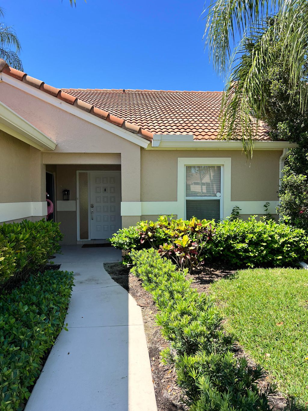 Photo of 901 Mahogony Place, Palm Beach Gardens, FL 33418 (MLS # R10976269)