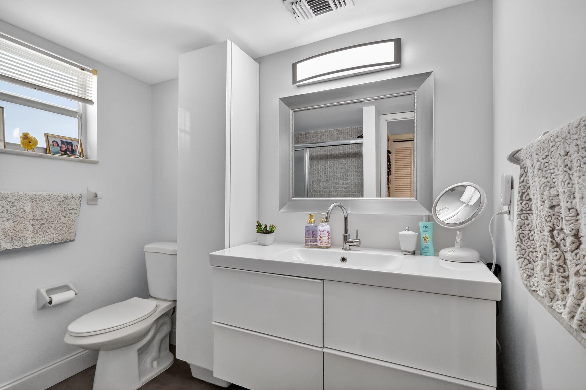 COLONIAL CLUB COND SEC NO 1 - Residential