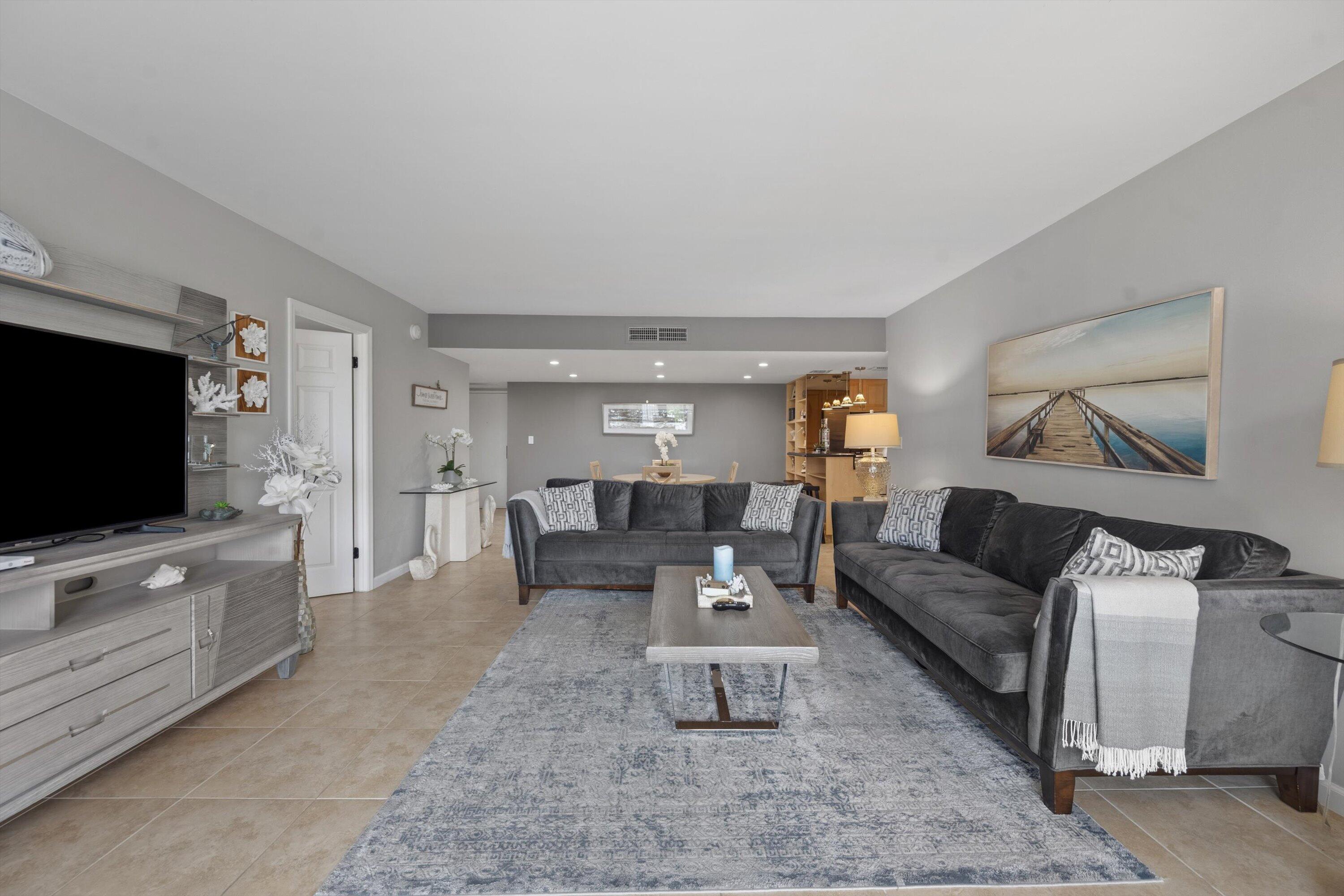 2860 S Ocean Boulevard 316