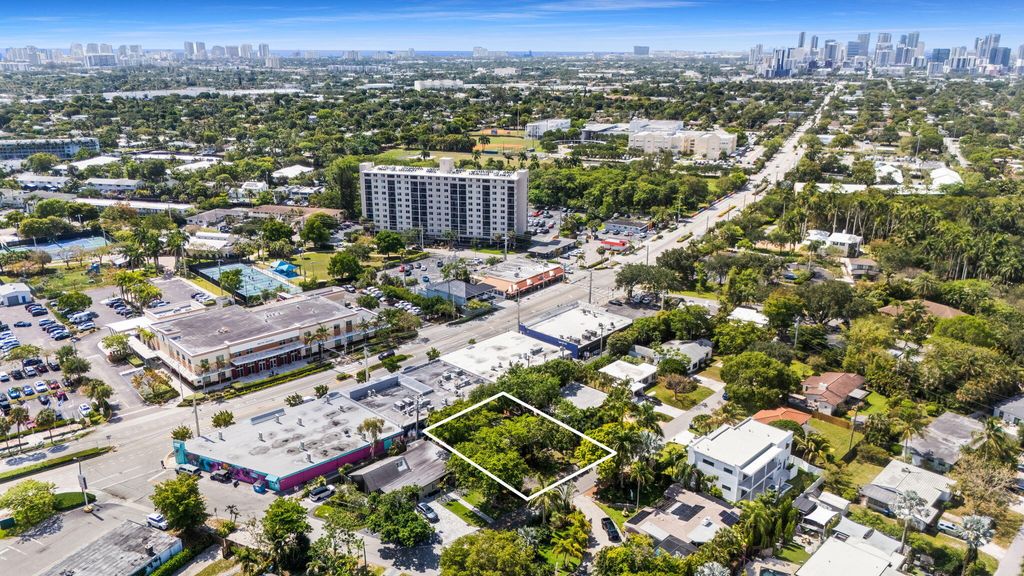 Photo of 2020 NE 4th Avenue #2, Wilton Manors, FL 33305 (MLS # B26028296)