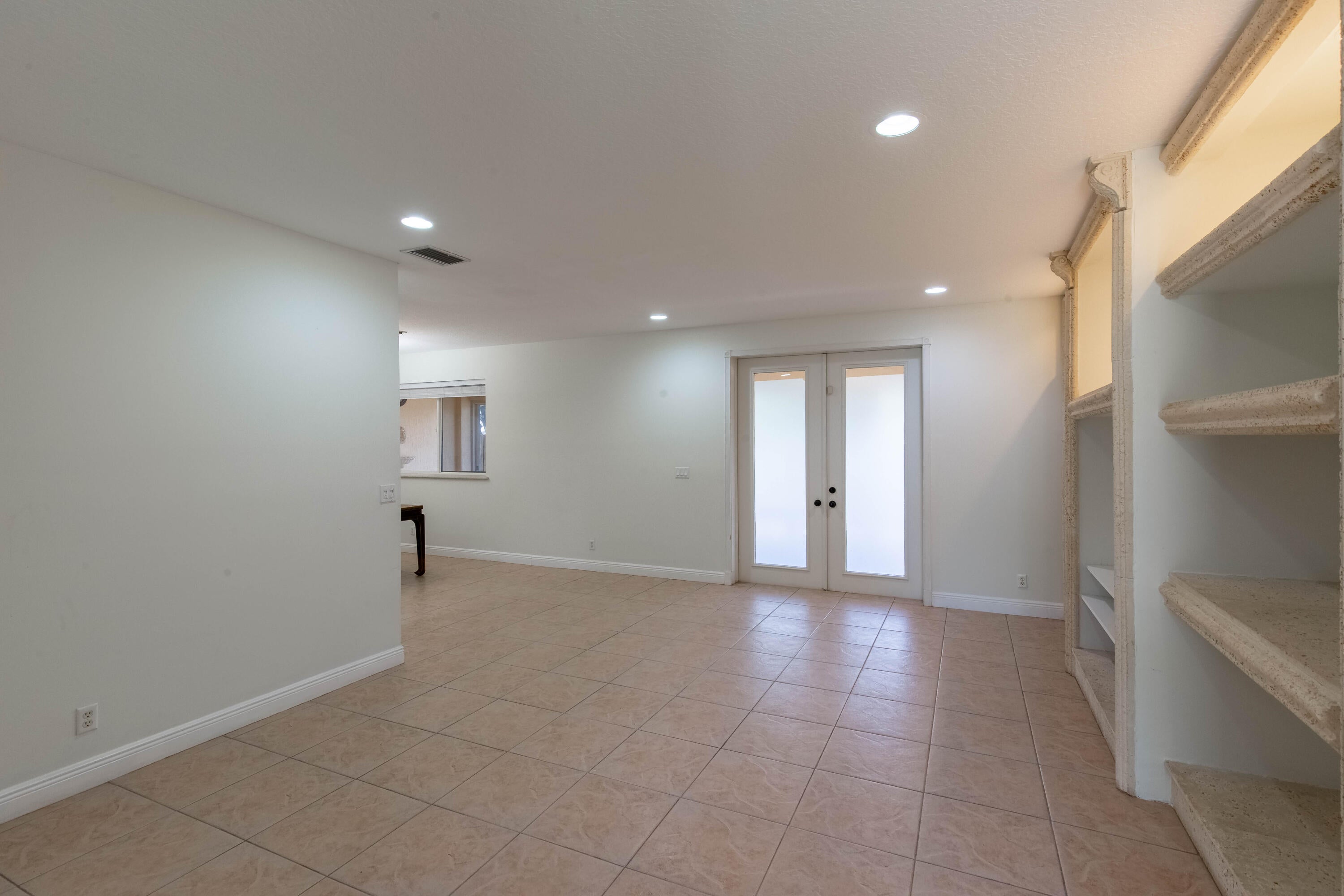 1036 STAGHORN Street