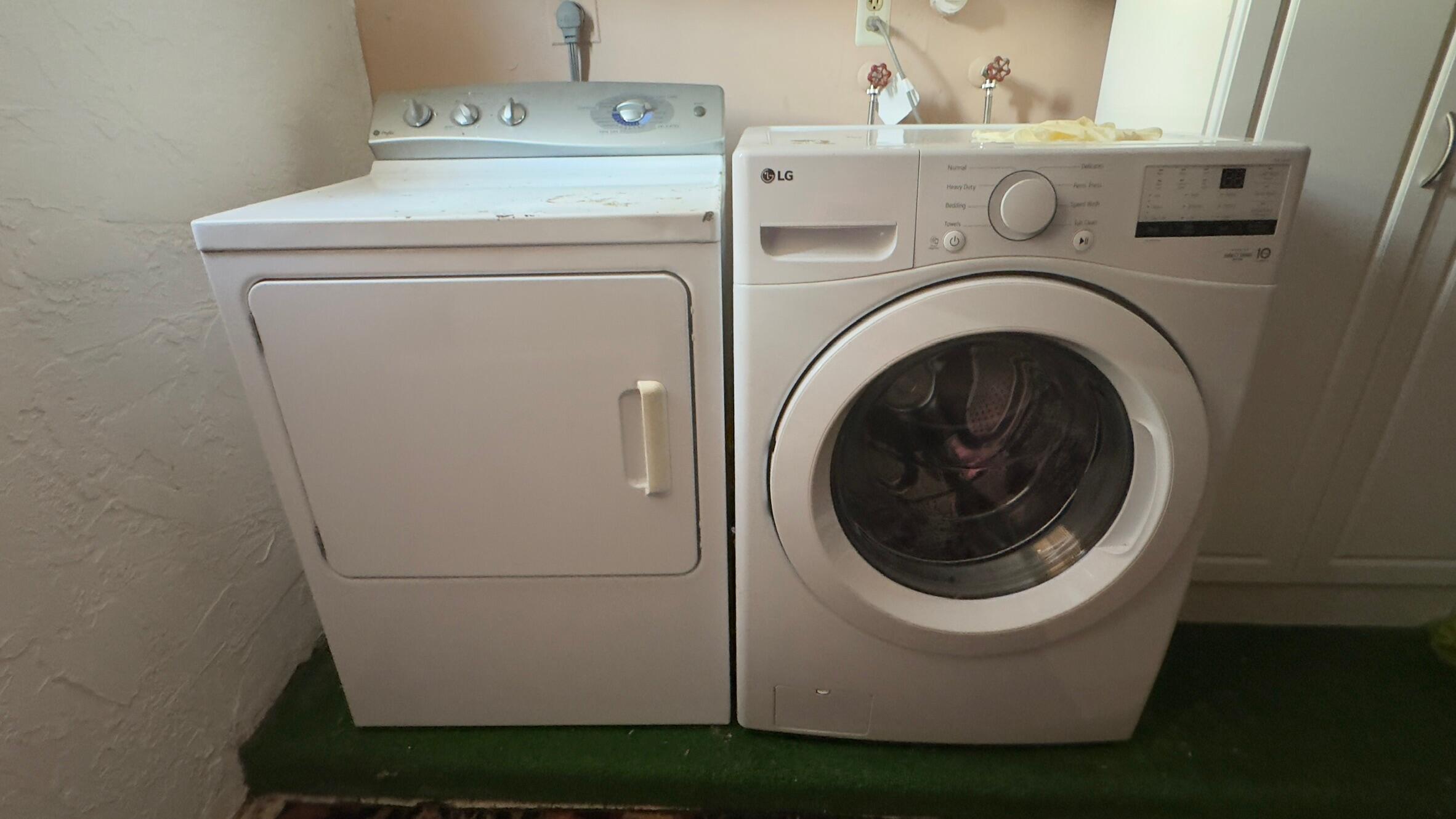 DELRAY VILLAS 2 - Residential