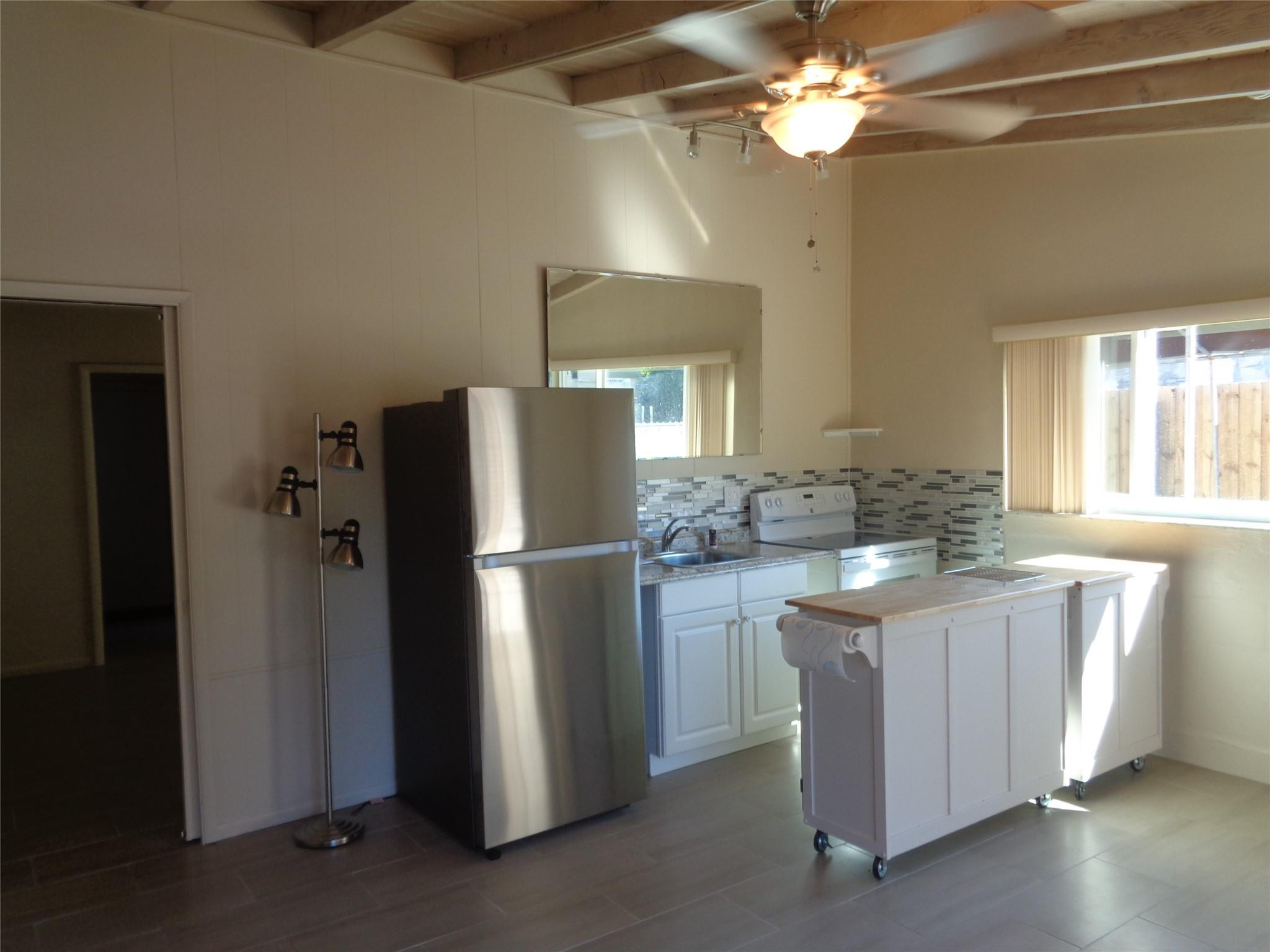 Maurers Highpoint First A - Residential Lease