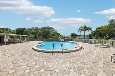 A home in Deerfield Beach