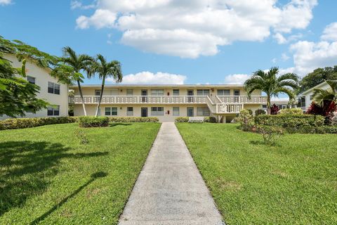 A home in Deerfield Beach