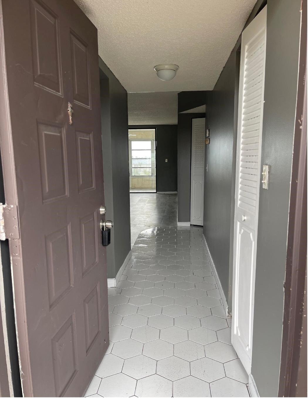 2860 somerset Dr 417