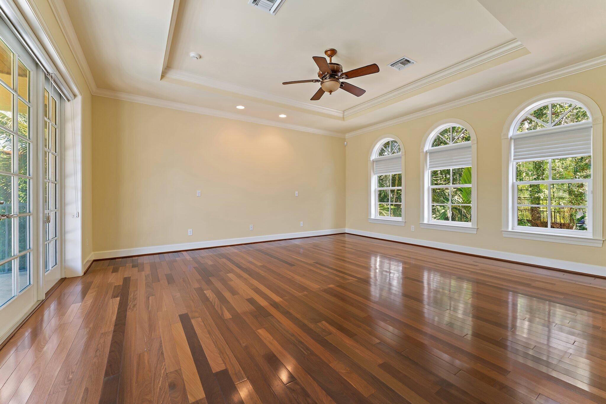 TWIN RIVERS - Residential