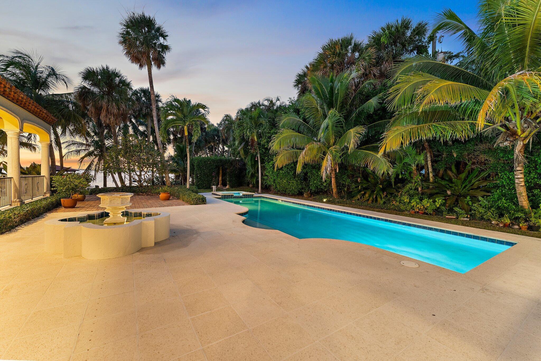 TWIN RIVERS - Residential