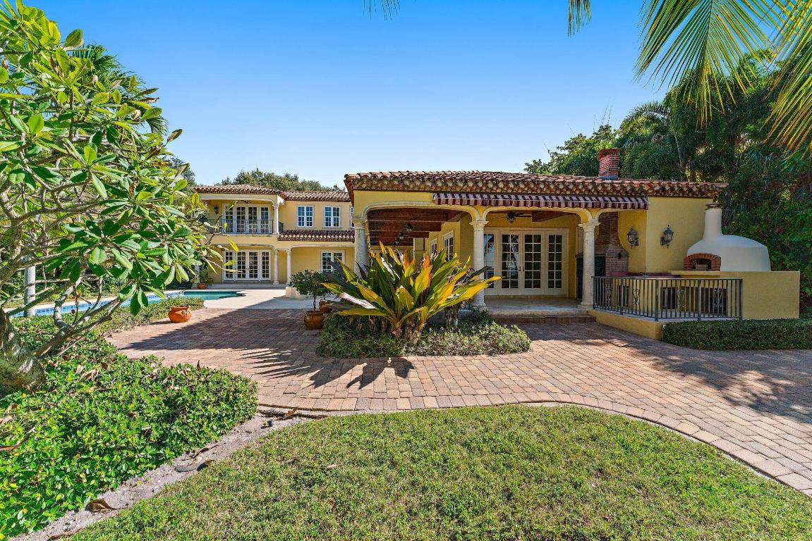 TWIN RIVERS - Residential