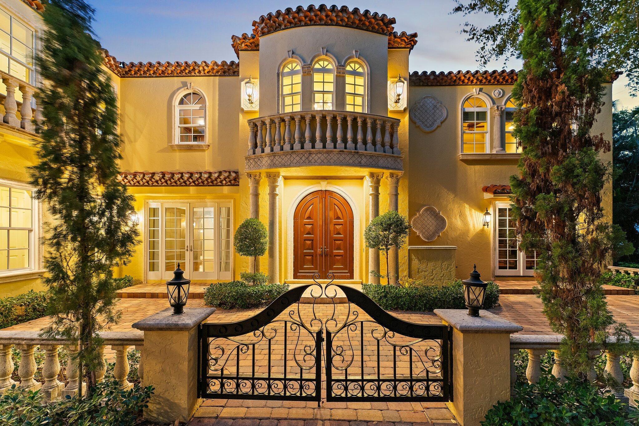 TWIN RIVERS - Residential