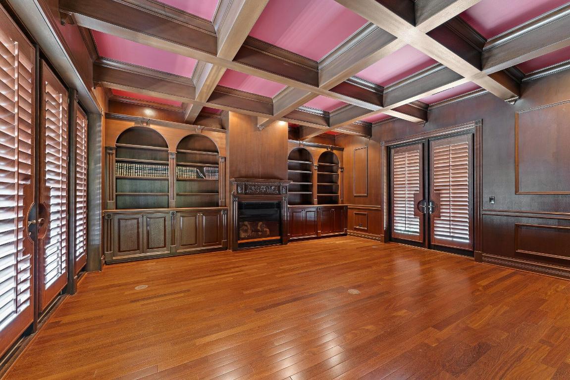 TWIN RIVERS - Residential