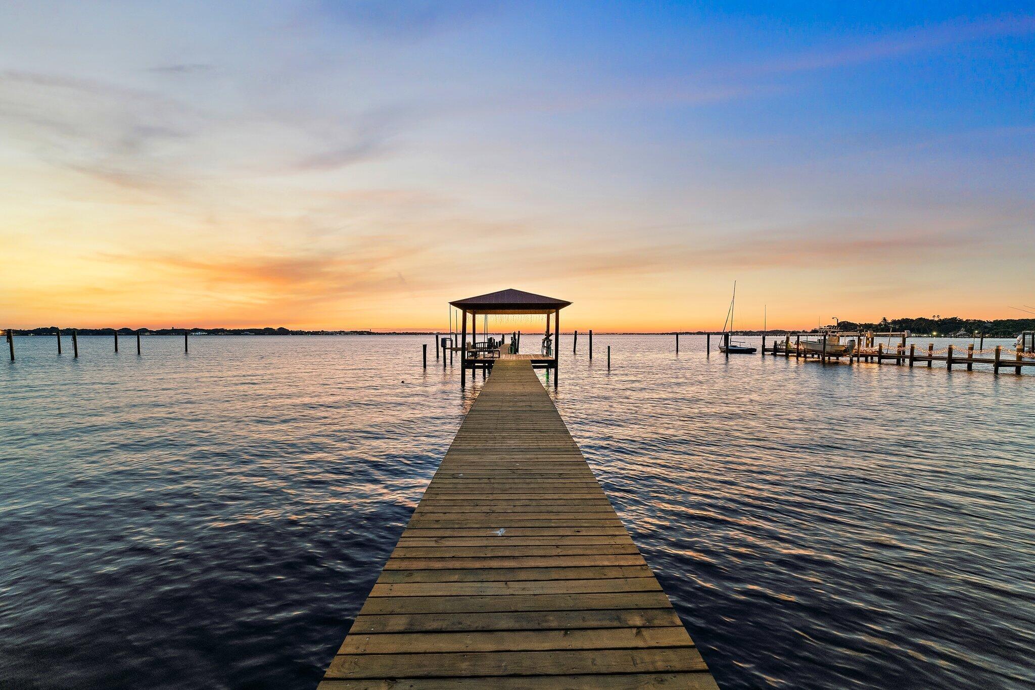 TWIN RIVERS - Residential