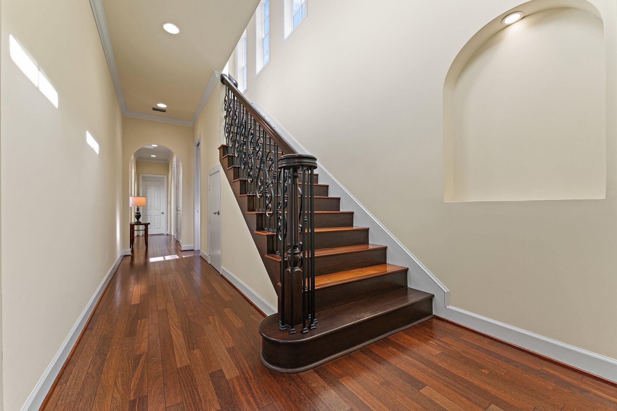 TWIN RIVERS - Residential