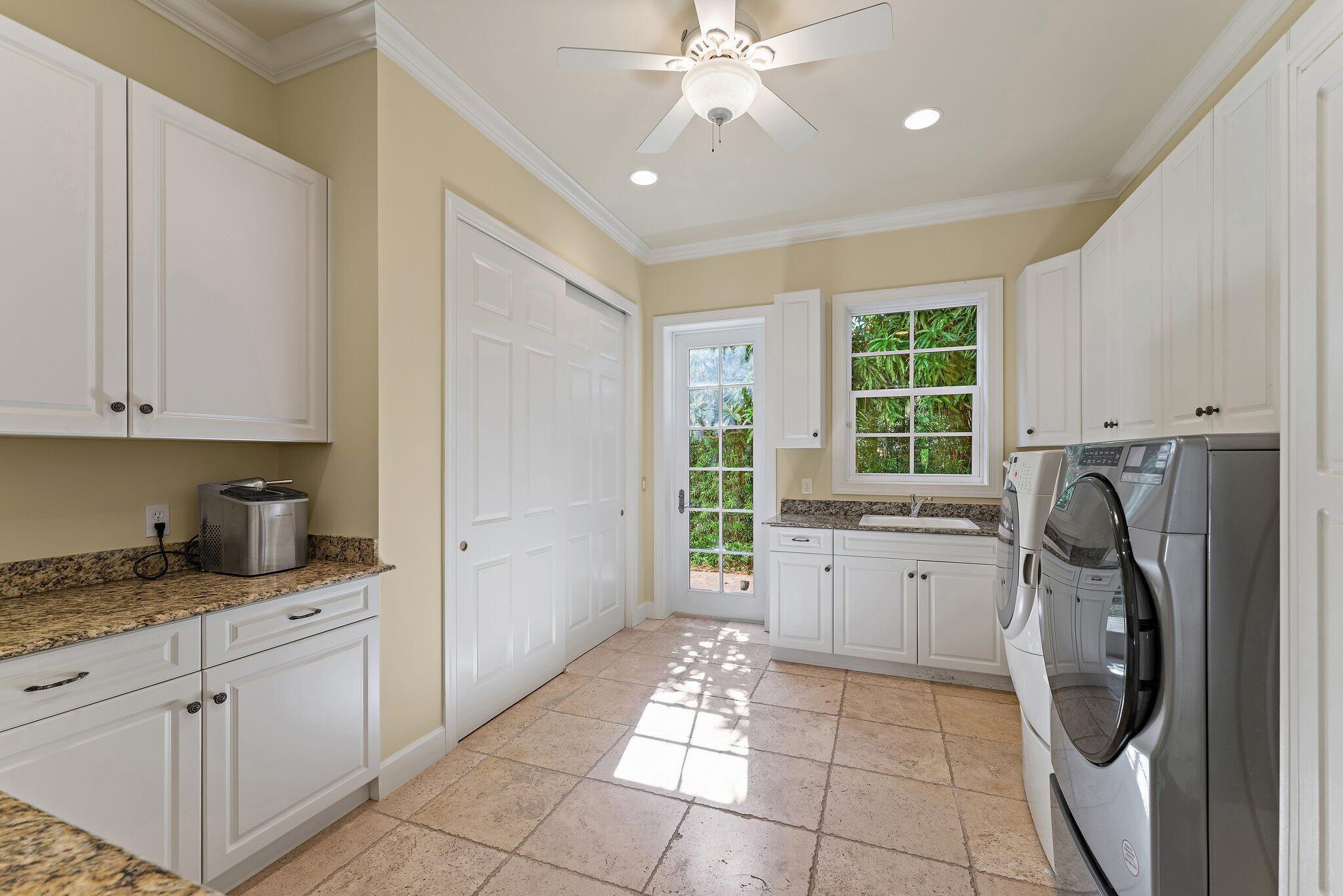 TWIN RIVERS - Residential