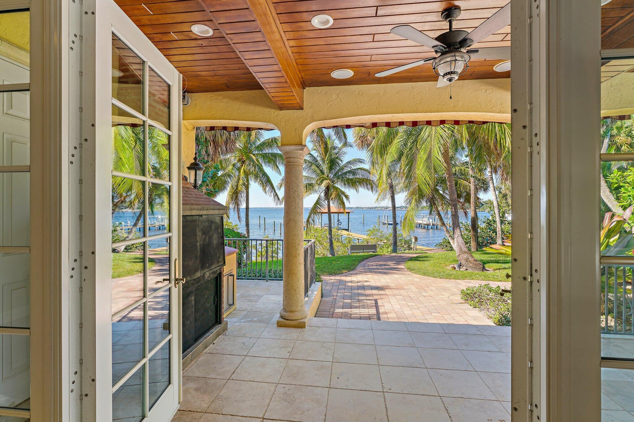 TWIN RIVERS - Residential