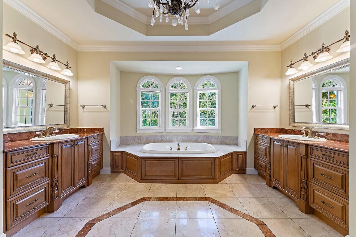 TWIN RIVERS - Residential