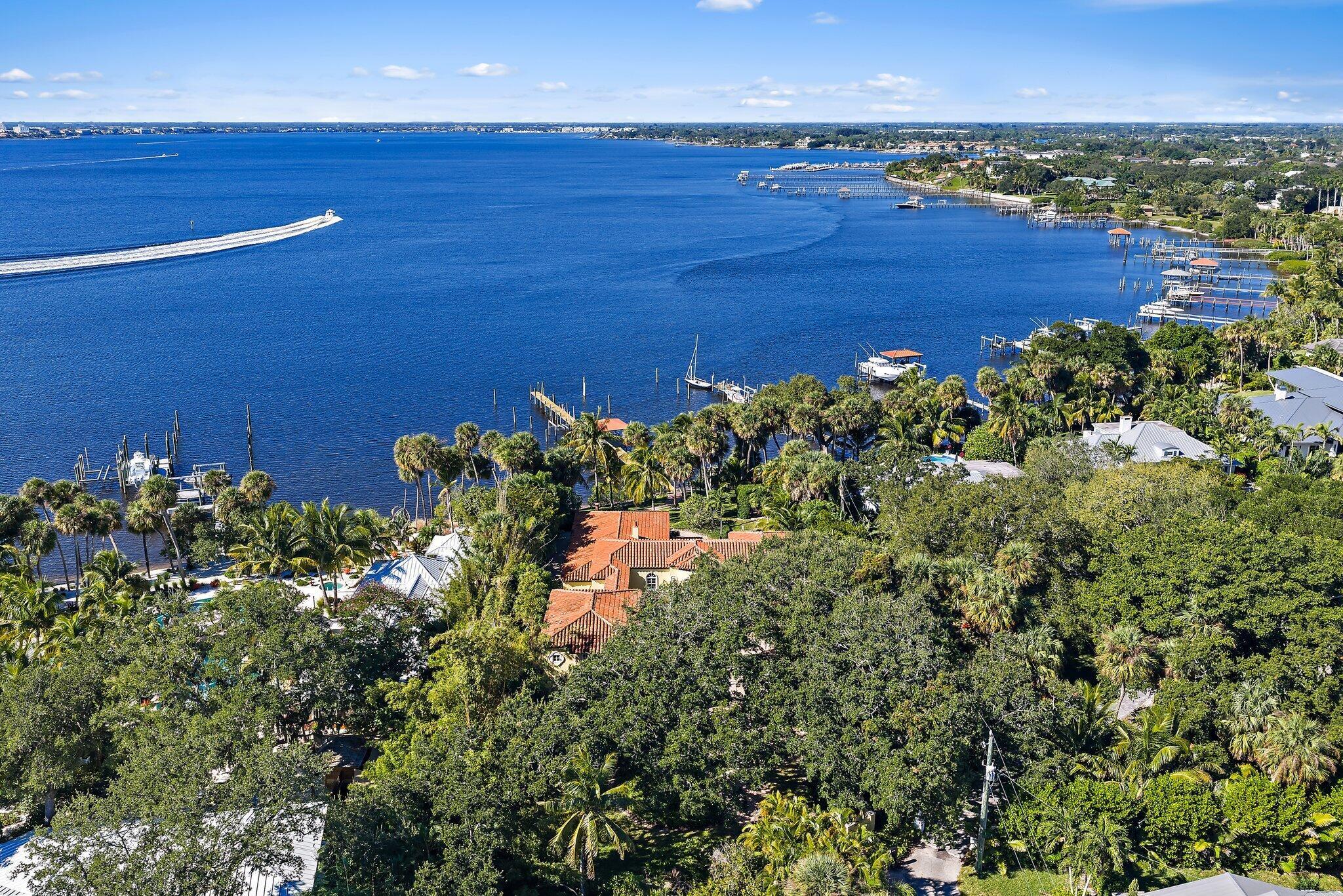 TWIN RIVERS - Residential