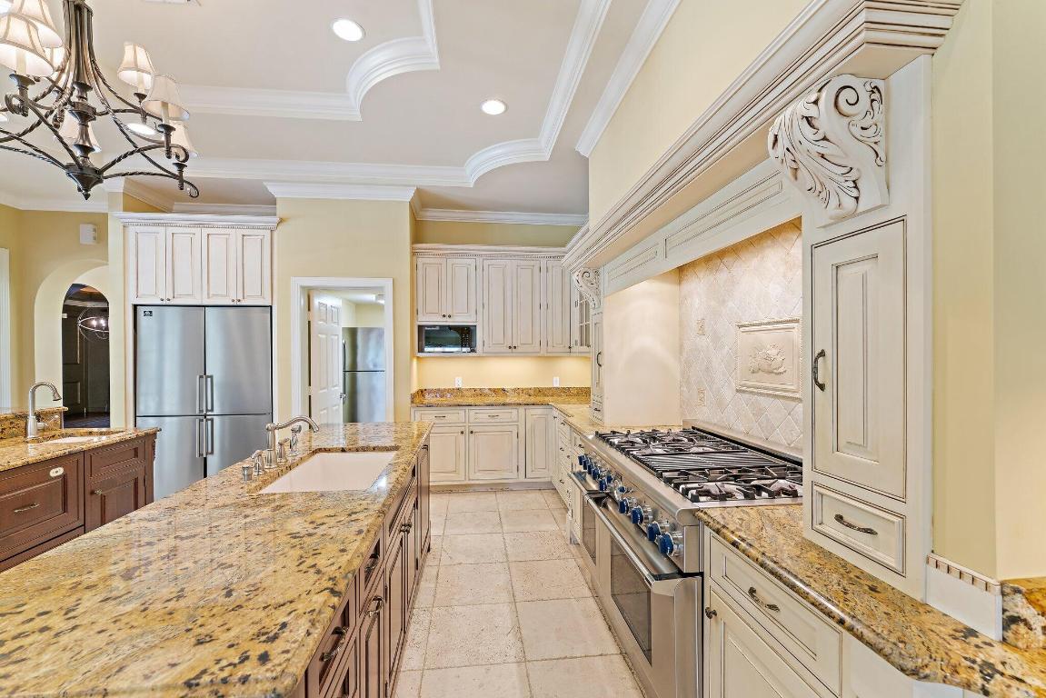 TWIN RIVERS - Residential