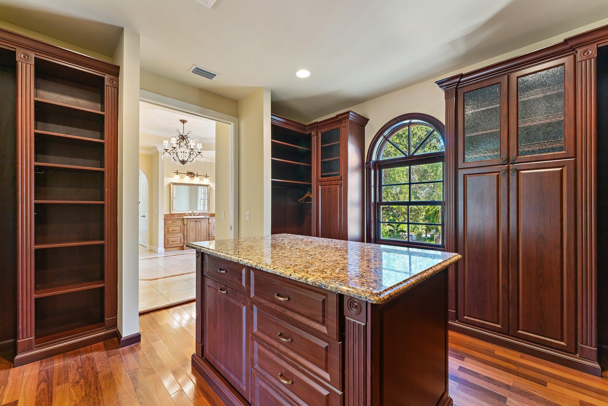 TWIN RIVERS - Residential