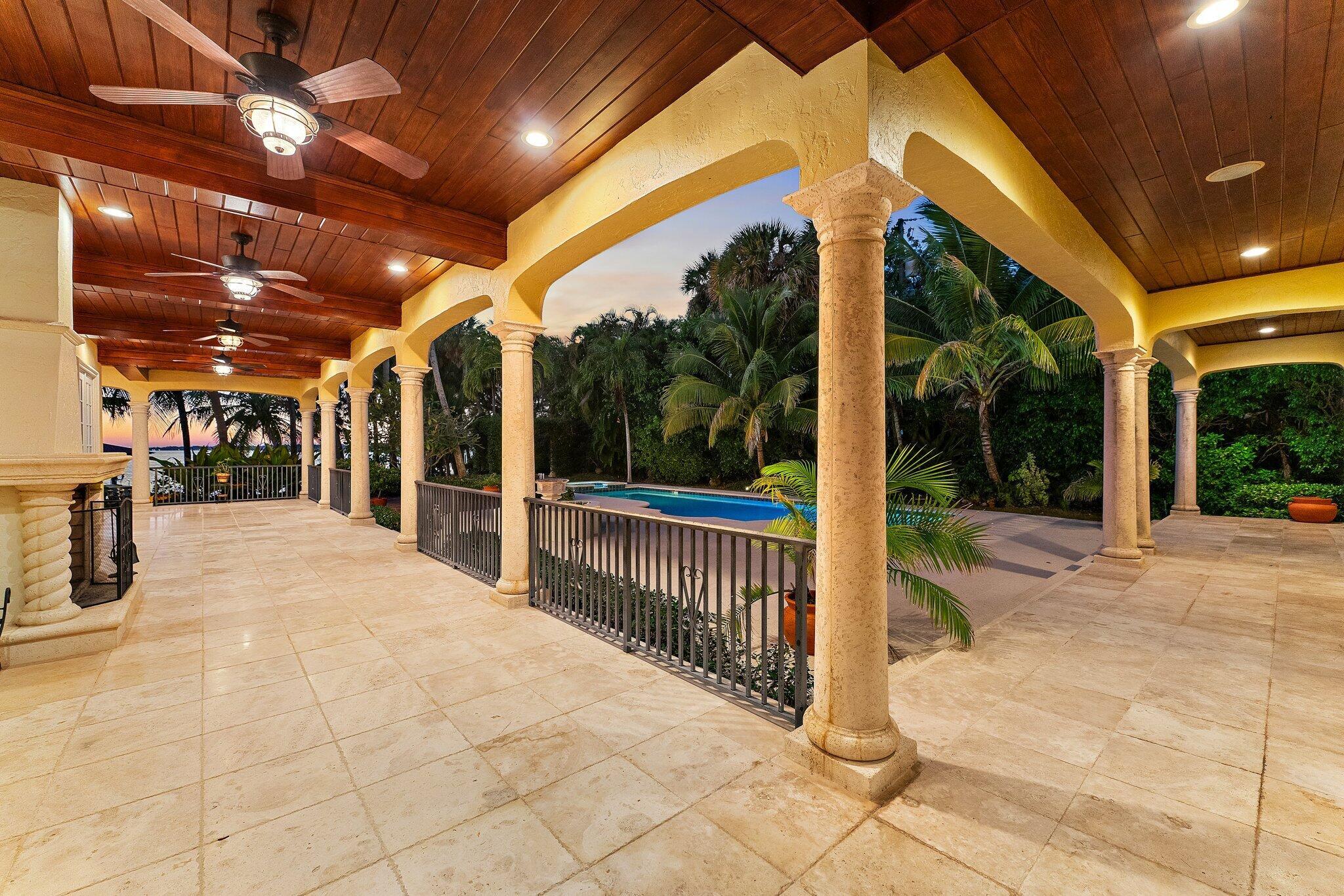 TWIN RIVERS - Residential