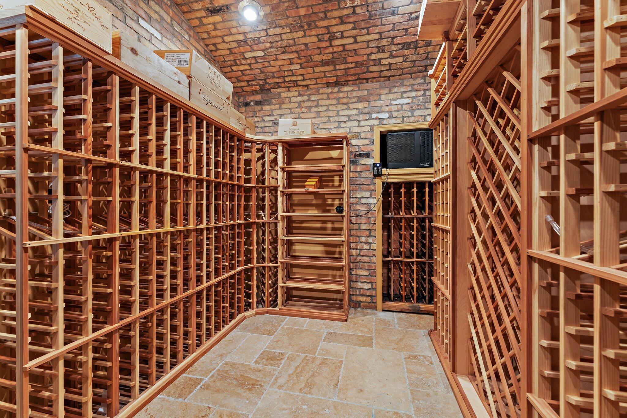 TWIN RIVERS - Residential