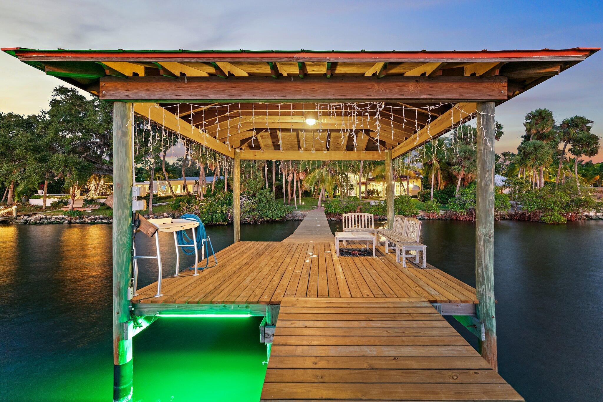 TWIN RIVERS - Residential