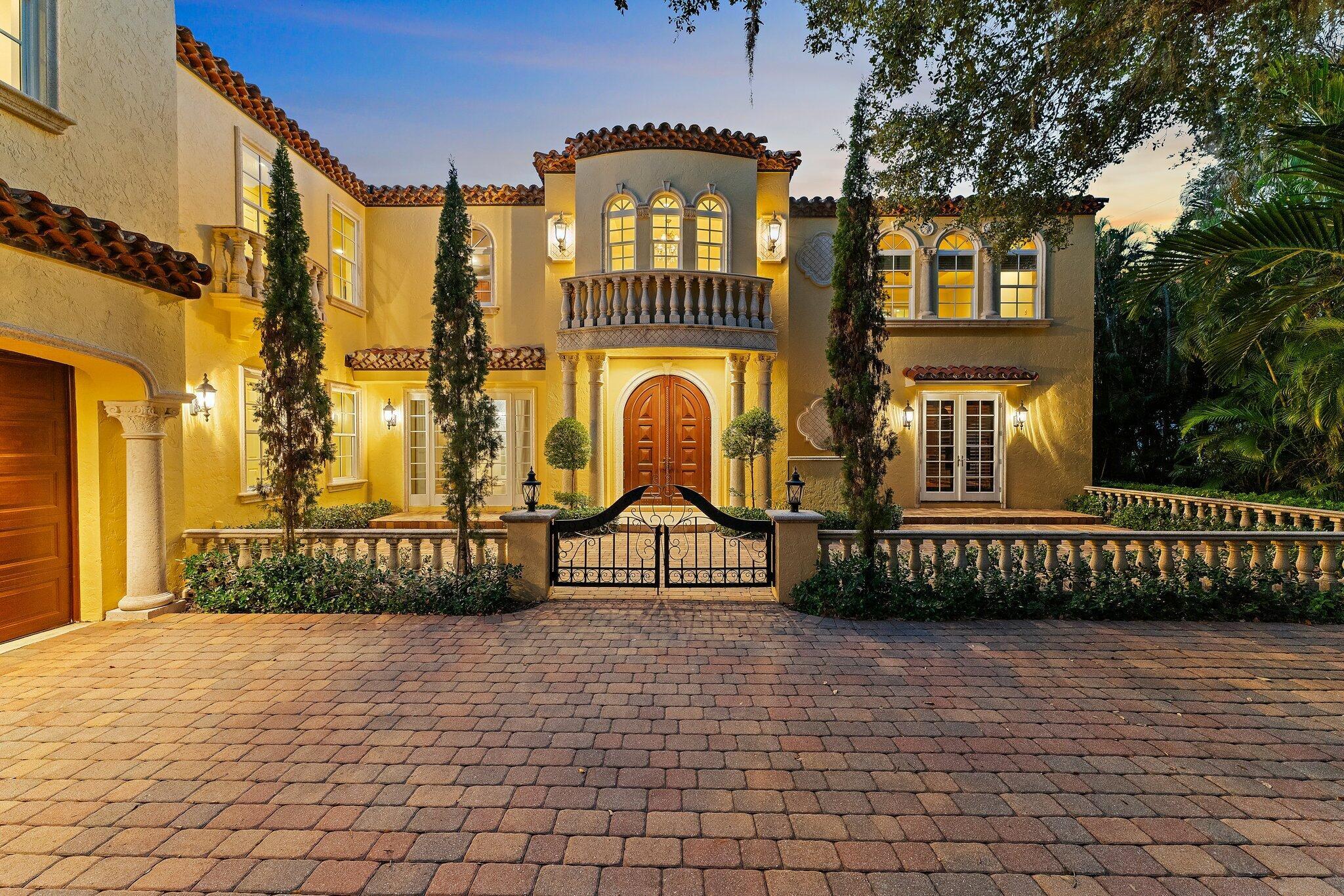 TWIN RIVERS - Residential