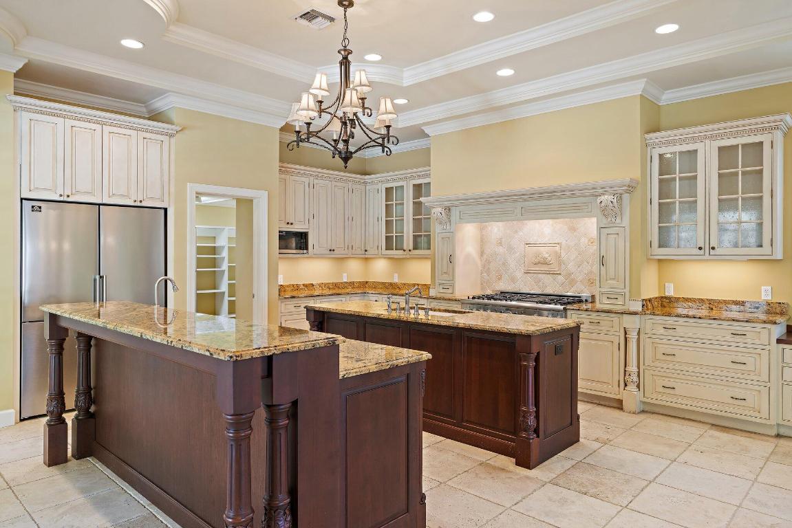 TWIN RIVERS - Residential