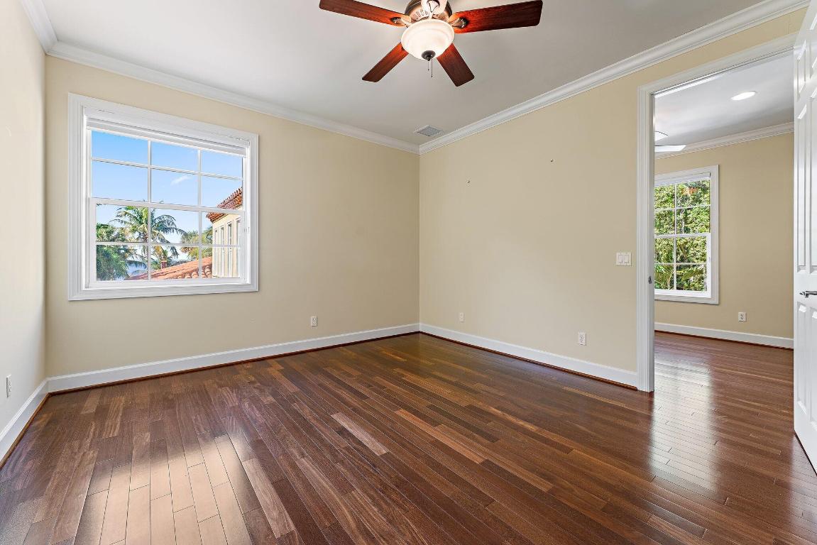 TWIN RIVERS - Residential