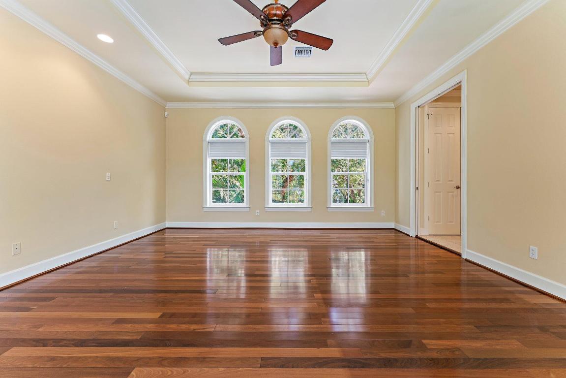 TWIN RIVERS - Residential