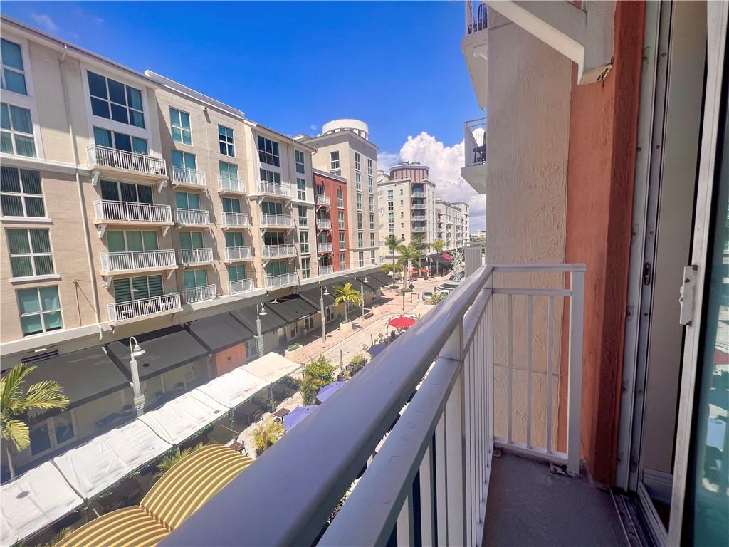 DOWNTOWN DADELAND CONDO NO 3 - Residential Lease