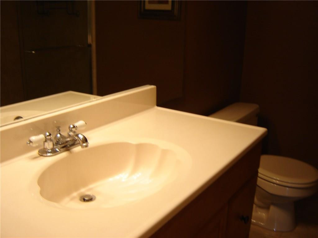 RACQUET CLUB - Residential Lease