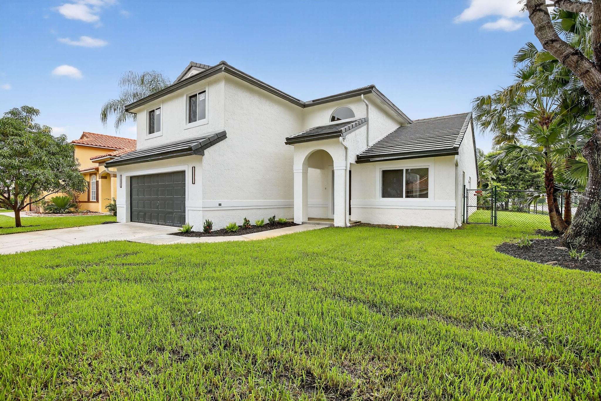 Heftler Homes At Pembroke - Residential