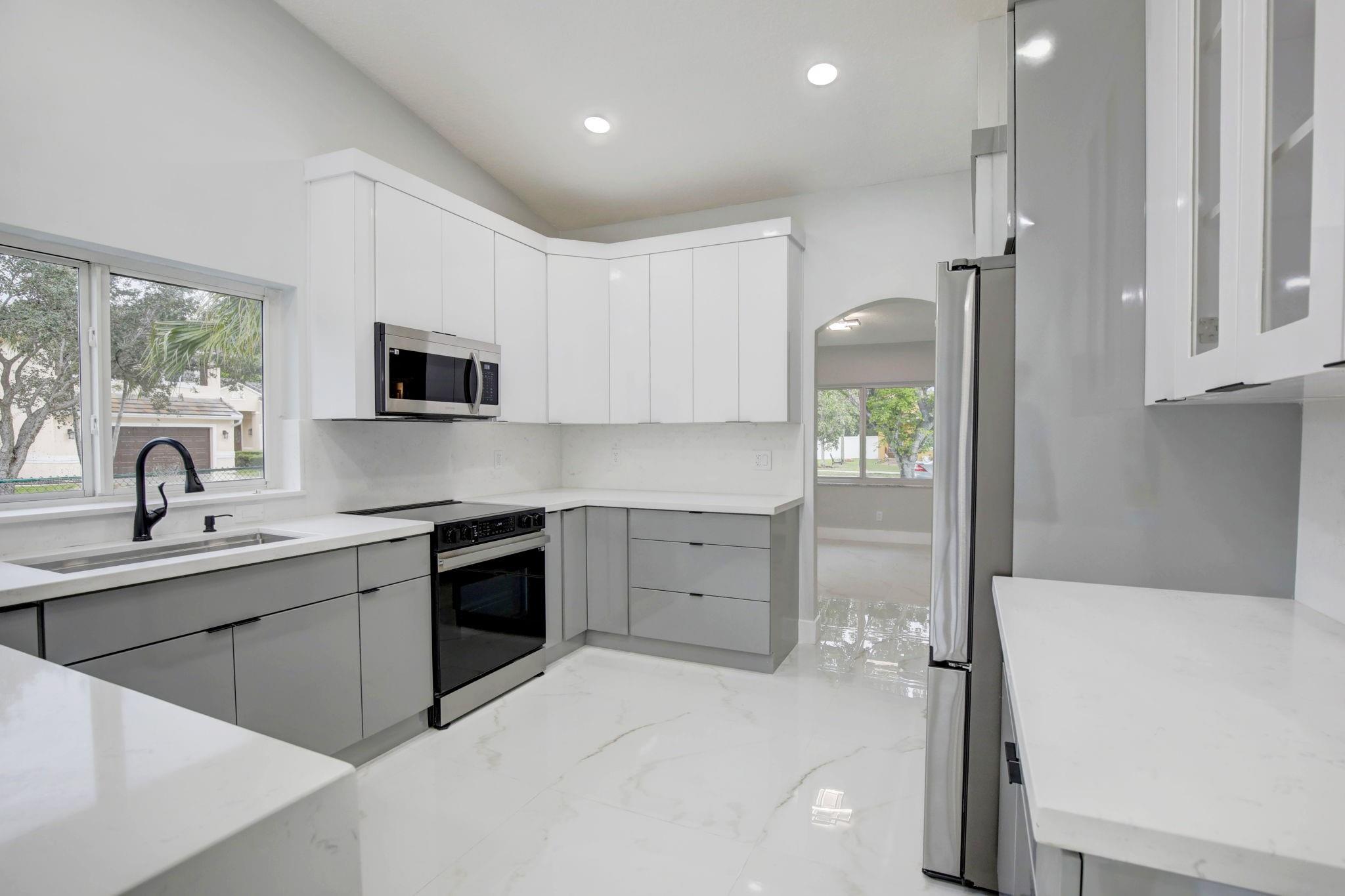 Heftler Homes At Pembroke - Residential