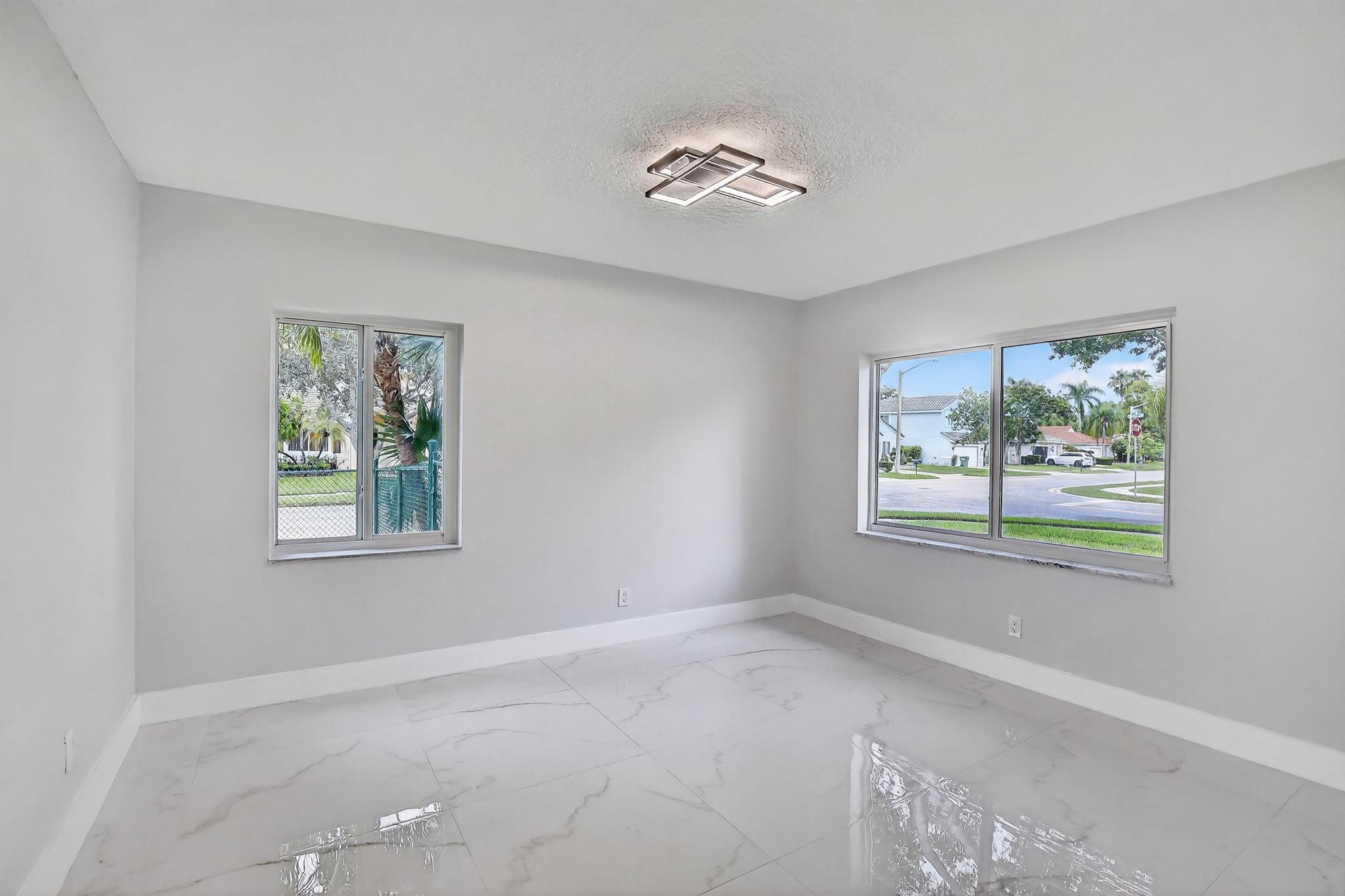 Heftler Homes At Pembroke - Residential