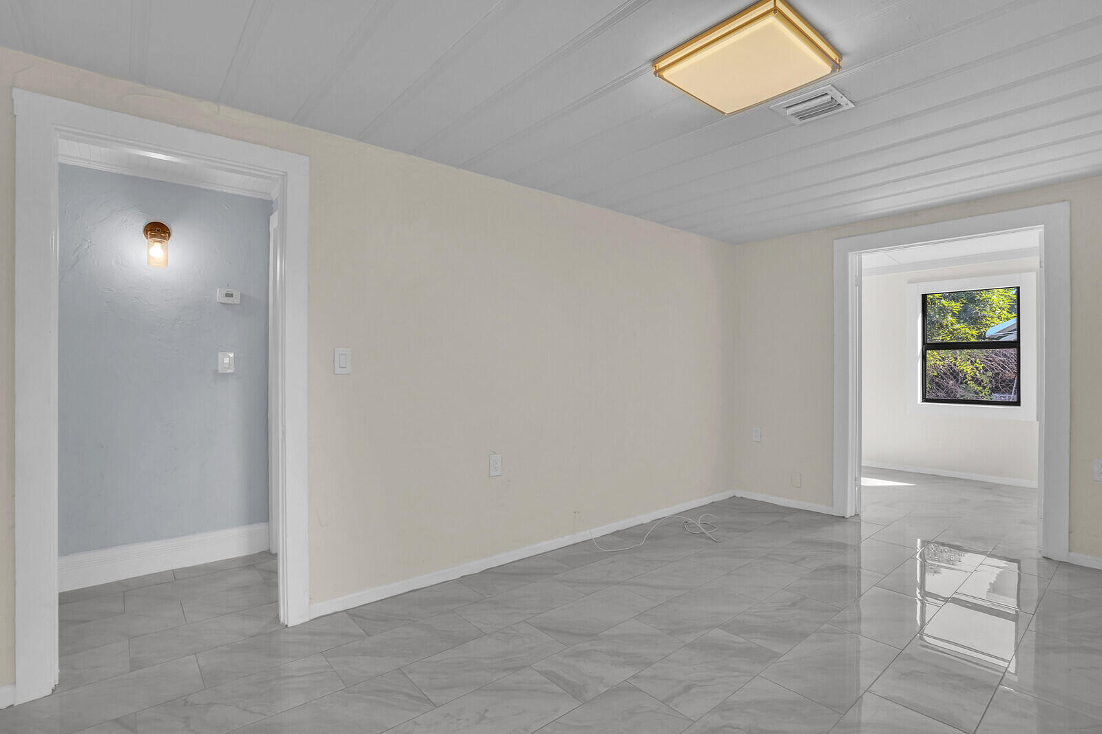 NORTH PALM BEACH - Residential