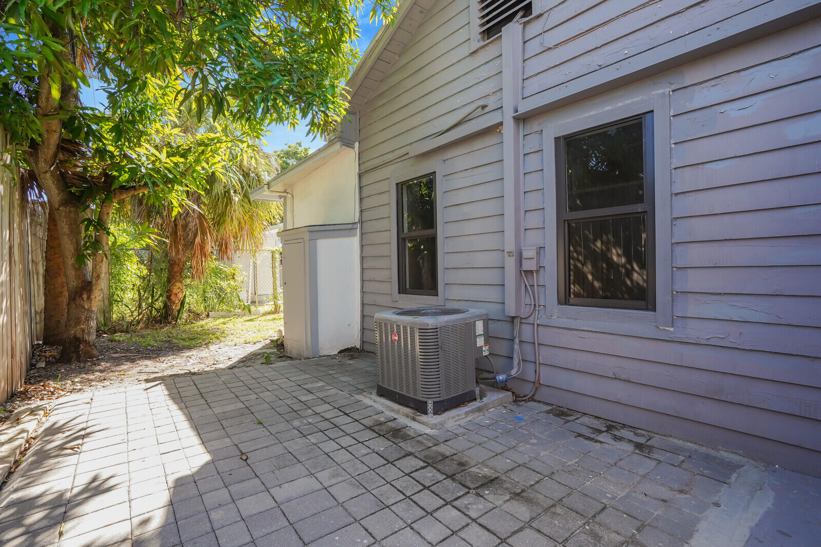 NORTH PALM BEACH - Residential