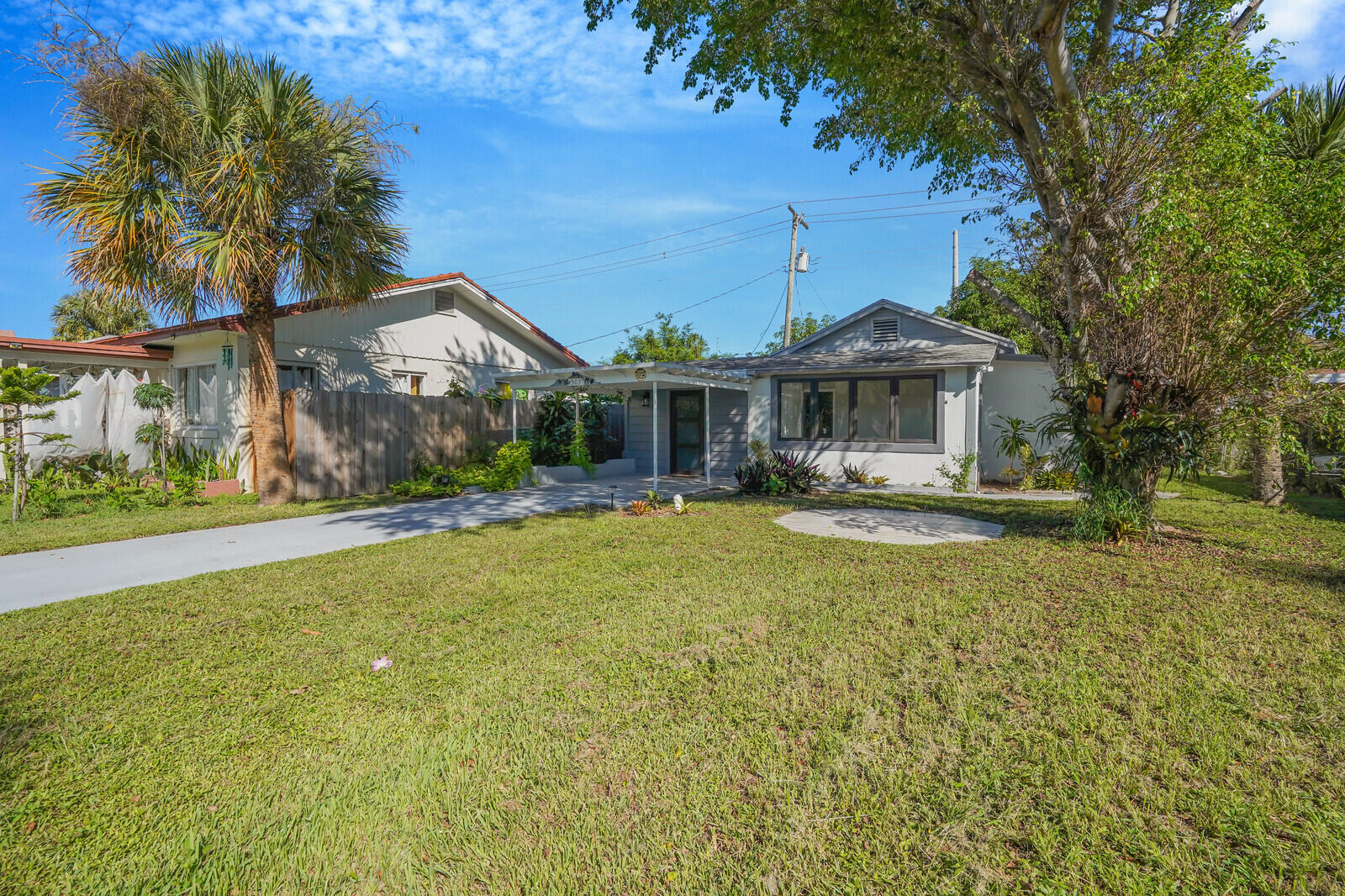 NORTH PALM BEACH - Residential