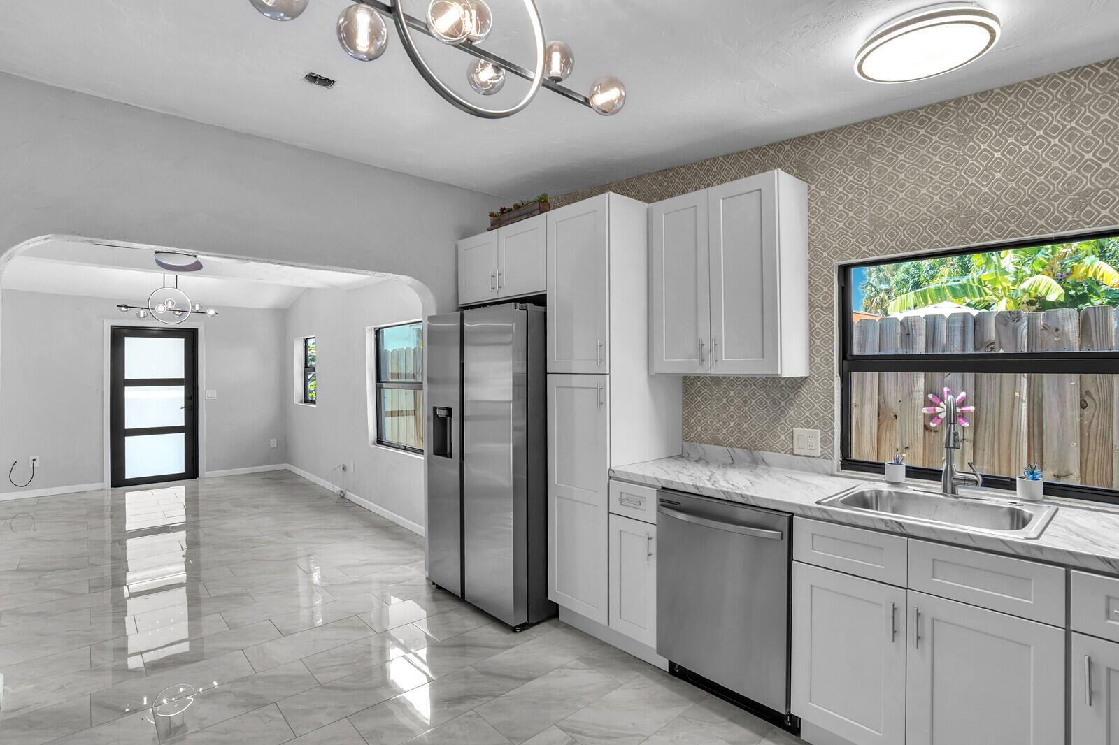 NORTH PALM BEACH - Residential
